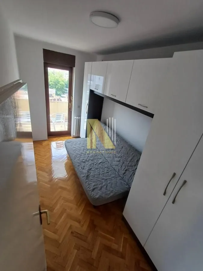 Izdavanje, jednosoban stan, 43m², Grbavica, Novi Sad Sve Podlokacije