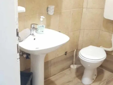 Rent, one bedroom apartment, 50m², Kalimanj, Tivat - image 6