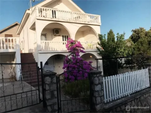 Prodaja, kuća, 190m², Utjeha, Bar - image 1