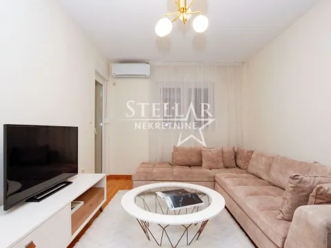 Izdavanje, jednosoban stan, 43m², Centar, Podgorica - image 2