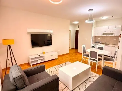 Rent, one bedroom apartment, 45m², City Kej, Podgorica - image 3