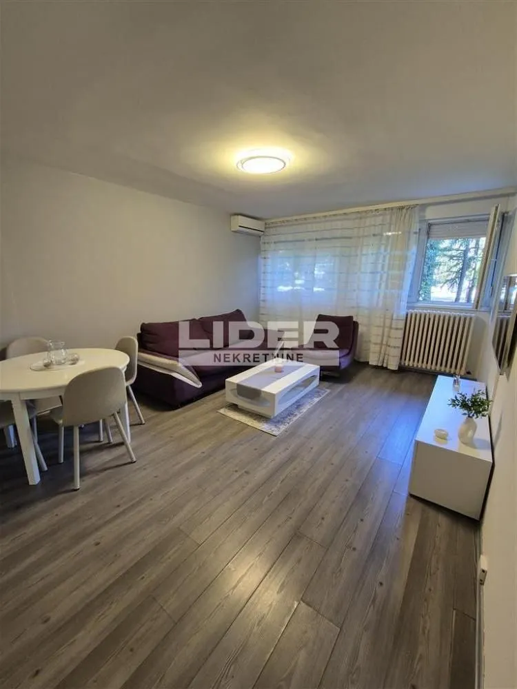 Izdavanje, jednosoban stan, 42m², Novi Beograd Sve Podlokacije, Beograd