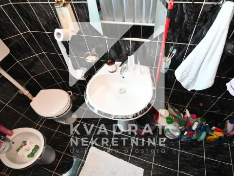 Sale, house, 300m², Zlatica, Podgorica - image 16