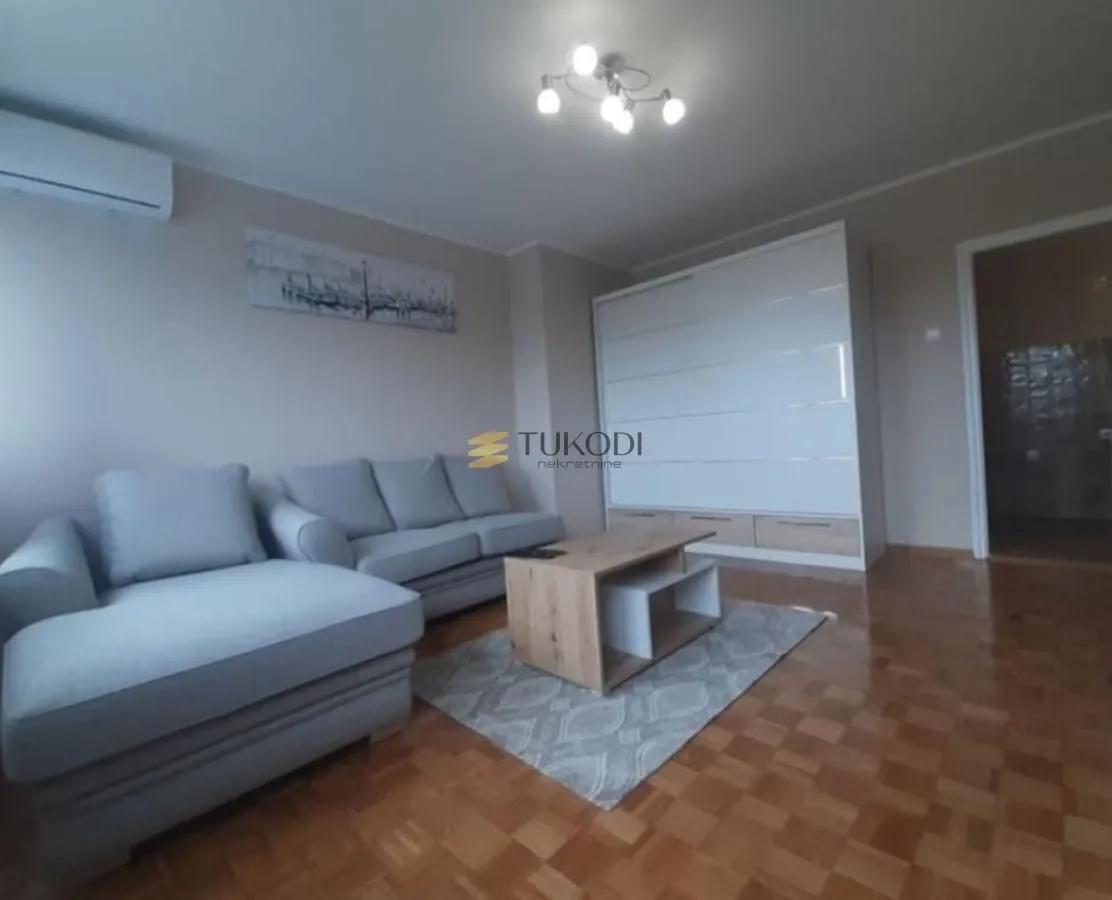 Izdavanje, jednosoban stan, 40m², Novi Beograd Sve Podlokacije, Beograd