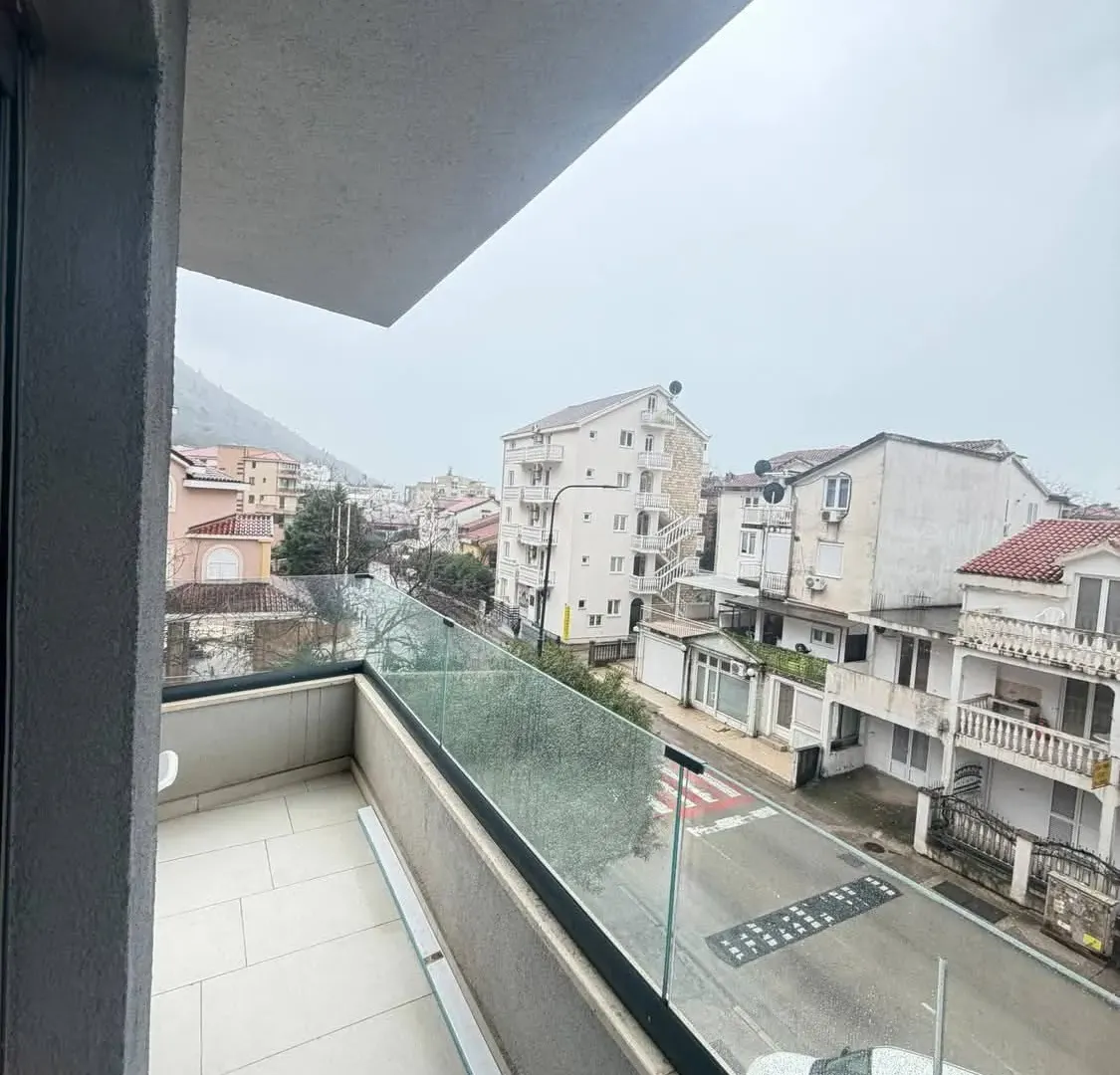 Sale, two bedroom apartment, 58m², Podkošljun, Budva