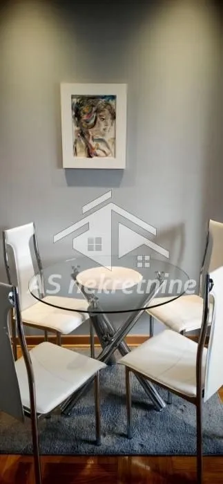 Izdavanje, dvosoban stan, 40m², Đeram Pijaca, Beograd