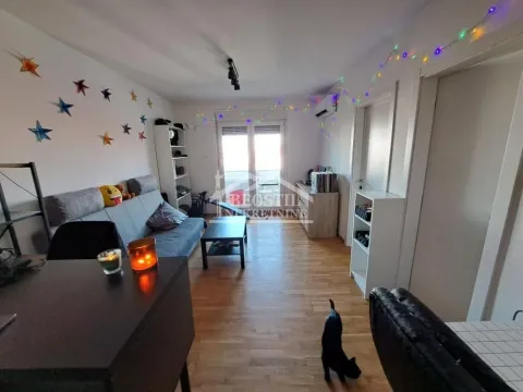 Prodaja, dvosoban stan, 50m², Mladenovac, Beograd - image 1