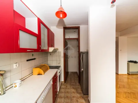 Izdavanje, jednosoban stan, 65m², Centar, Podgorica - image 4