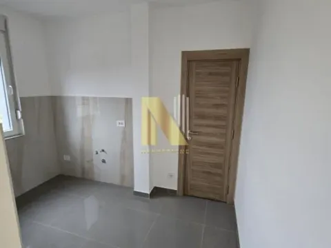 Prodaja, trosoban stan, 84m², Alibegovac, Petrovaradin - image 3
