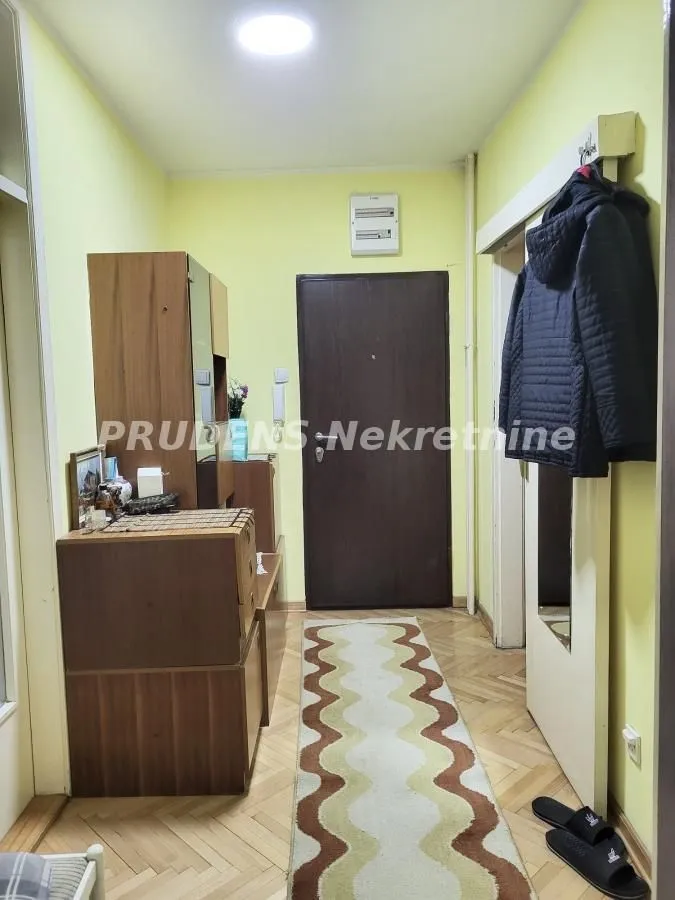Sale, four bedroom apartment, 108m², Neimar, Vračar Sve Podlokacije