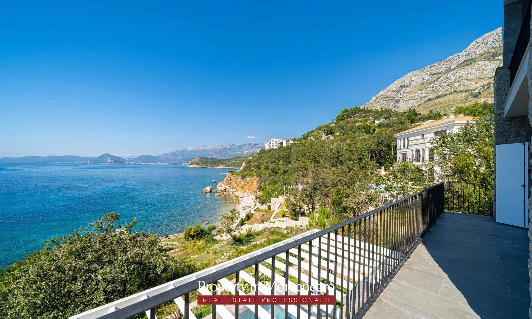Sale, house, 310m², Rijeka Reževići, Budva