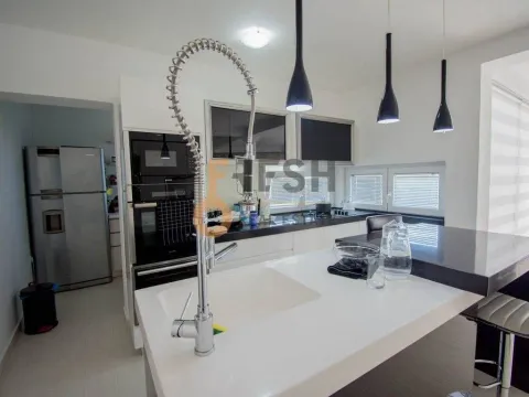 Izdavanje, kuća, 270m², Zagorič, Podgorica - image 11