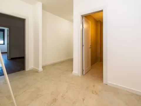 Izdavanje, stan, 129m², Tološka šuma, Podgorica - image 6