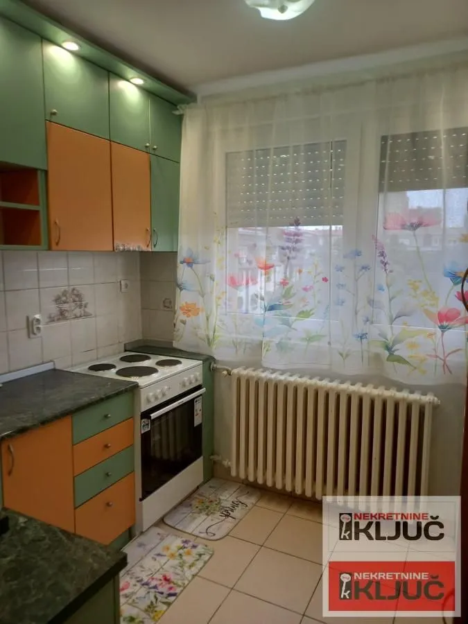 Izdavanje, dvosoban stan, 66m², Železnička Stanica, Novi Sad Sve Podlokacije