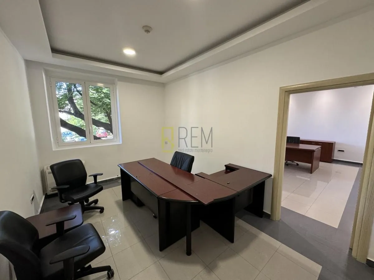 Rent, office space, 240m², Drač, Podgorica