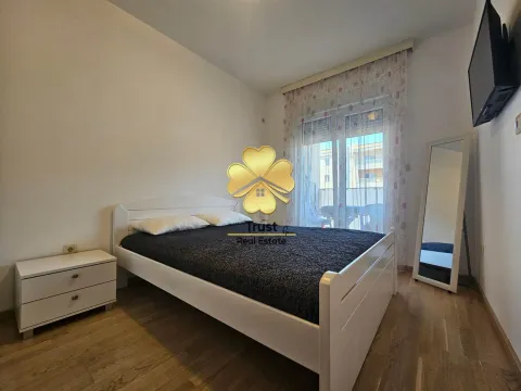 Izdavanje, jednosoban stan, 50m², City Kvart, Podgorica - image 11