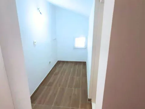 Sale, three bedroom apartment, 85m², Herceg Novi, Crna Gora - image 9