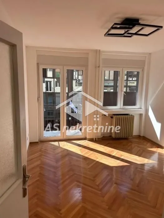 Rent, apartment, 78m², Stari Grad, Beograd