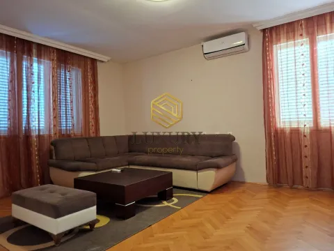 Rent, two bedroom apartment, 92m², Tološi, Podgorica - image 11