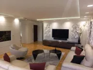 Izdavanje, stan, 180m², Stari Grad, Beograd - image 2