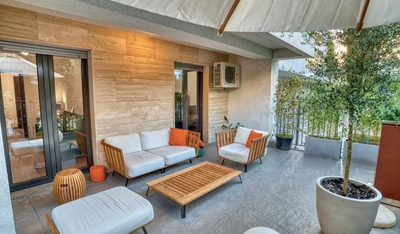 Prodaja, dvosoban stan, 90m², Gorica C, Podgorica