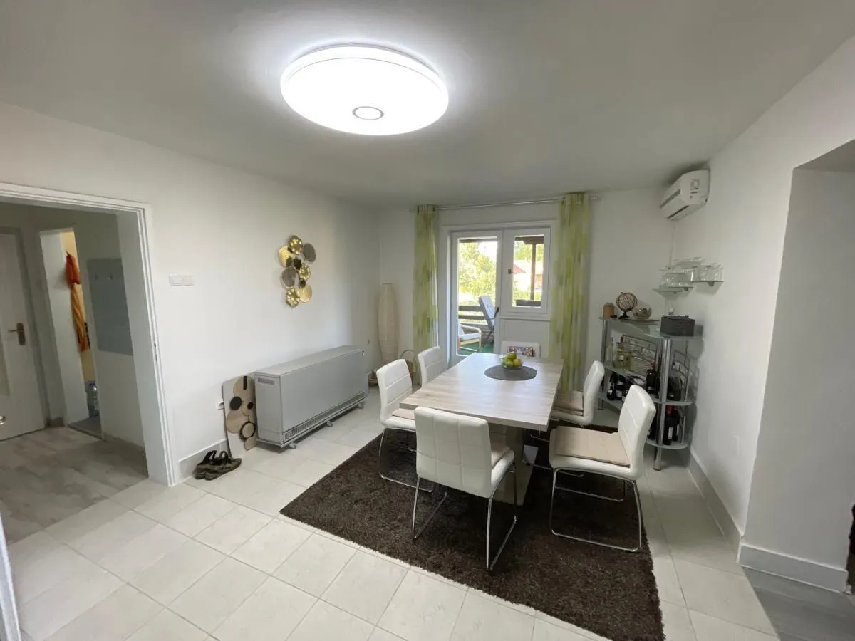 Prodaja, kuća, 172m², Rakovac, Novi Sad Sve Podlokacije