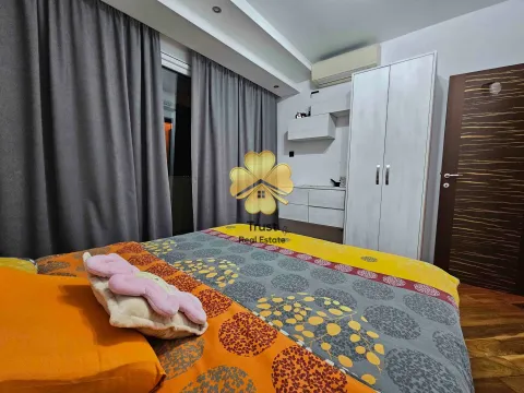 Izdavanje, dvosoban stan, 87m², City Kvart, Podgorica - image 11