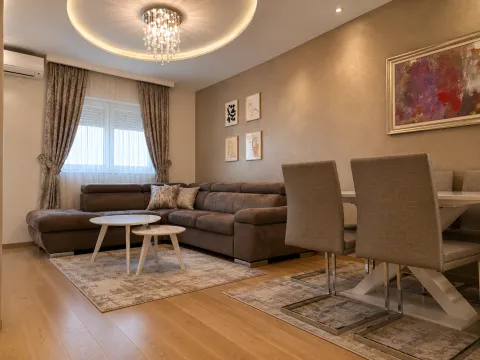 Izdavanje, jednosoban stan, 47m², City Kvart, Podgorica - image 2