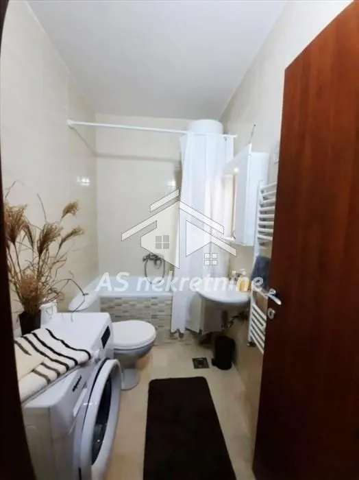 Izdavanje, dvosoban stan, 51m², Cvetkova Pijaca, Zvezdara Sve Podlokacije