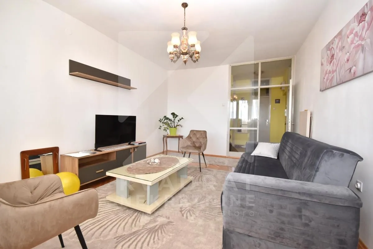 Izdavanje, dvosoban stan, 80m², Gintaš, Podgorica