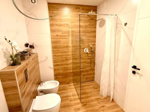 Rent, two bedroom apartment, 72m², Preko Morače, Podgorica - image 10