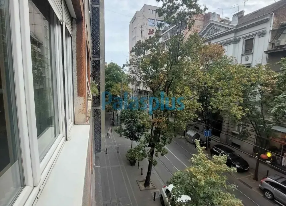 Izdavanje, poslovni prostor, 64m², Vračar Centar, Vračar Sve Podlokacije