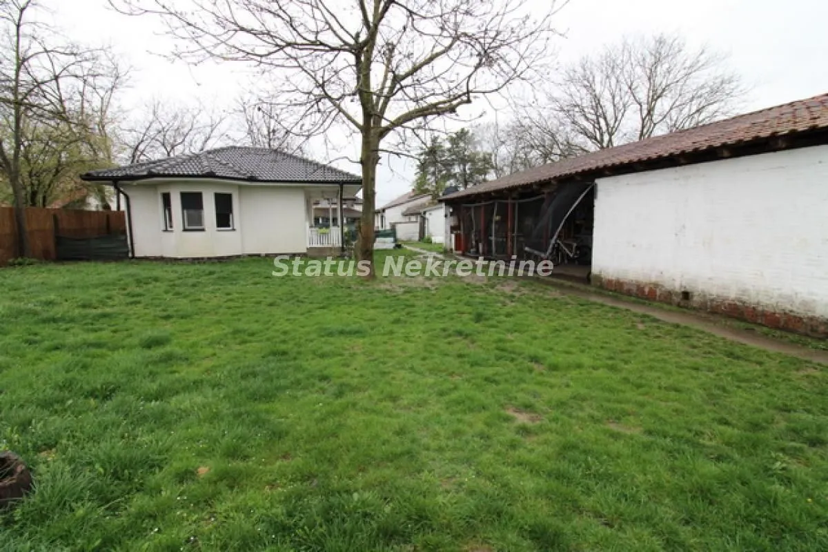 Prodaja, kuća, 330m², Čenej, Novi Sad Sve Podlokacije
