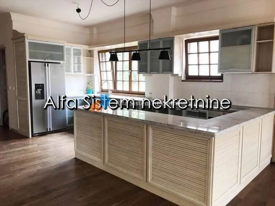 Izdavanje, stan, 200m², Savski Venac, Beograd