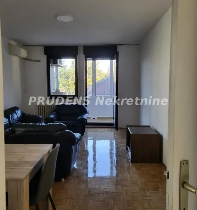 Izdavanje, trosoban stan, 65m², Kumodraž 1, Kumodraž Sve Podlokacije