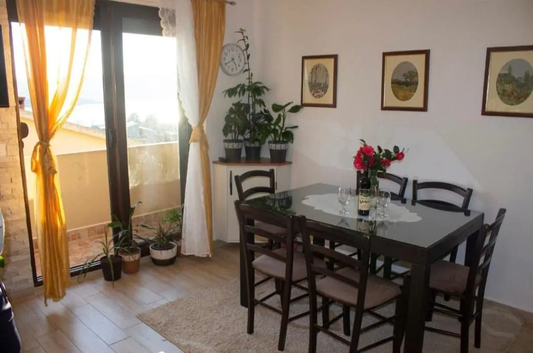 Rent, one bedroom apartment, 54m², Kava, Tivat