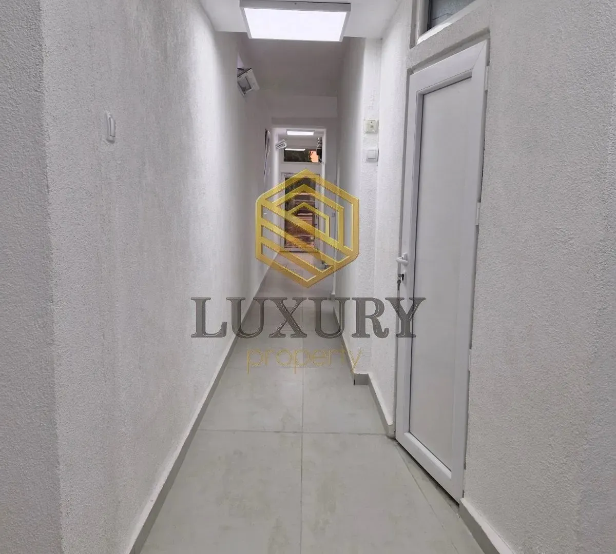 Rent, office space, 90m², Masline, Podgorica