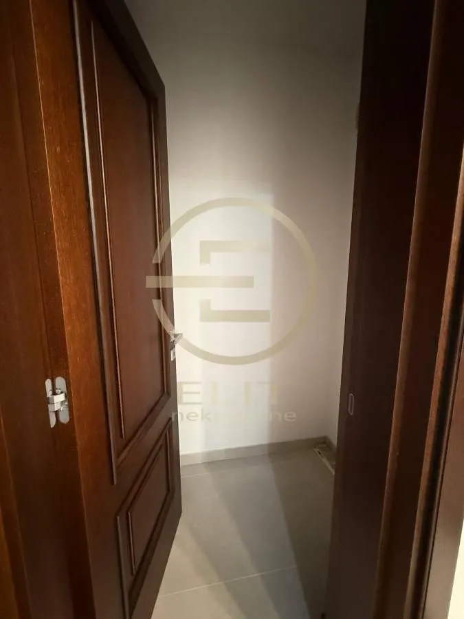 Izdavanje, stan, 116m², Socijalno, Novi Sad Sve Podlokacije