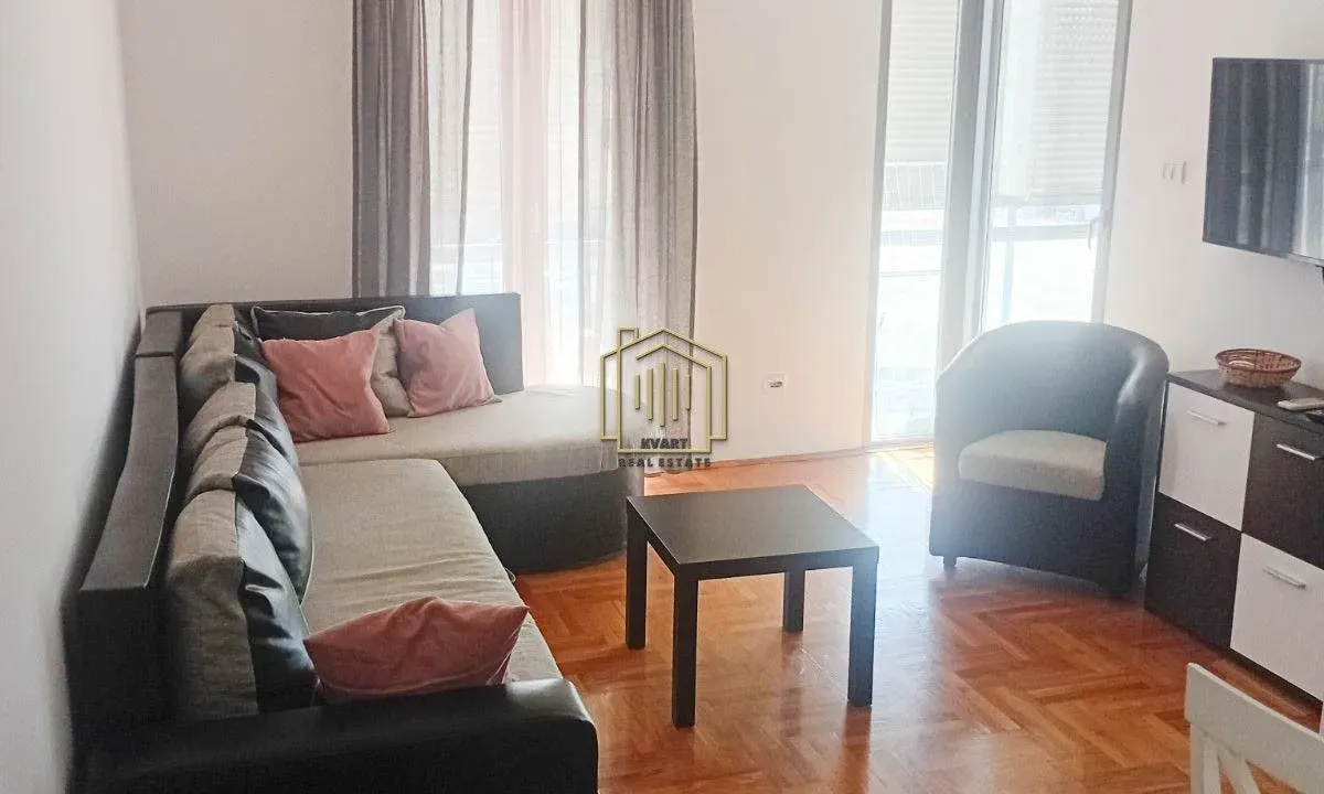 Izdavanje, jednosoban stan, 37m², Podgorica, Crna Gora
