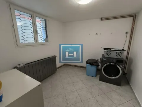 Prodaja, kuća, 200m², Ćuprija, Srbija - image 18