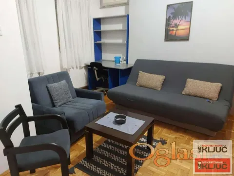 Izdavanje, garsonjera, 28m², Grbavica, Novi Sad Sve Podlokacije