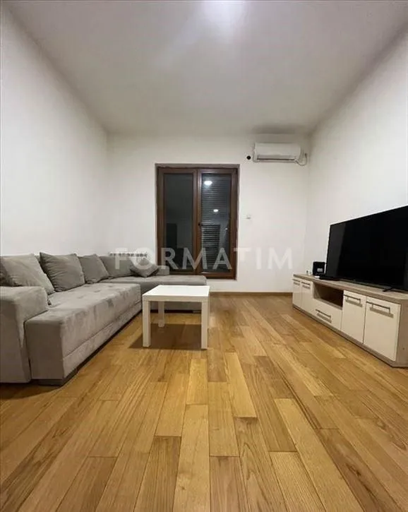 Izdavanje, dvosoban stan, 37m², Bulbulder, Zvezdara Sve Podlokacije