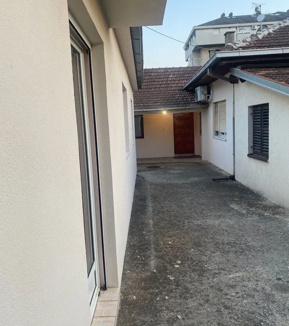 Rent, house, 106m², Pobrežje, Podgorica