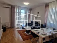 Izdavanje, četvorosoban stan, 88m², Savski Venac, Beograd - image 1