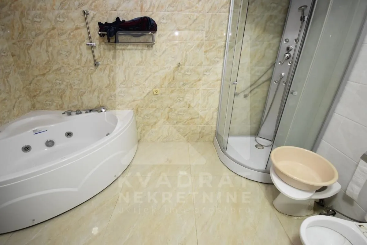 Prodaja, kuća, 343m², Zagorič, Podgorica