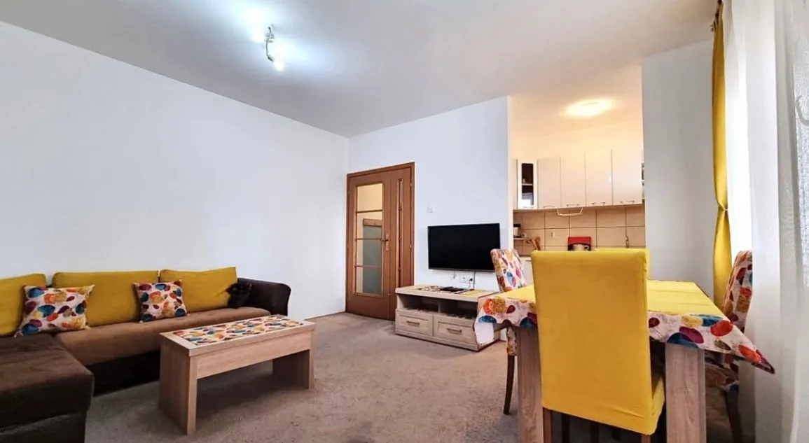 Izdavanje, dvosoban stan, 63m², Blok 9, Podgorica