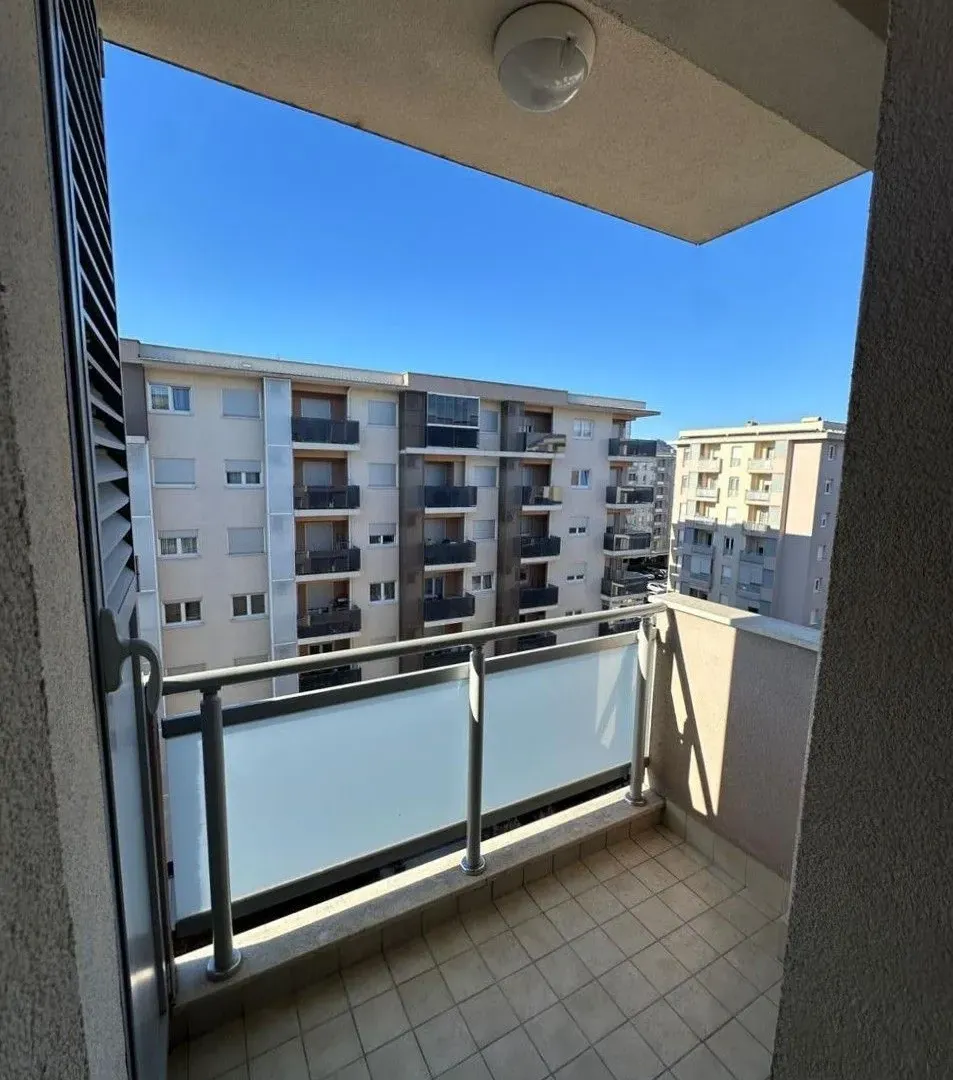Rent, two bedroom apartment, 64m², City Kvart, Podgorica