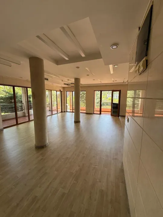 Rent, office space, 68m², Momišići, Podgorica