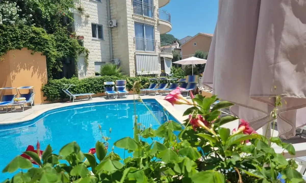 Prodaja, dvosoban stan, 54m², Petrovac, Budva