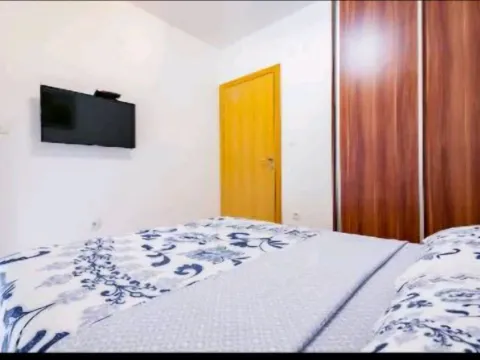Izdavanje, jednosoban stan, 45m², Stari Aerodrom, Podgorica - image 3